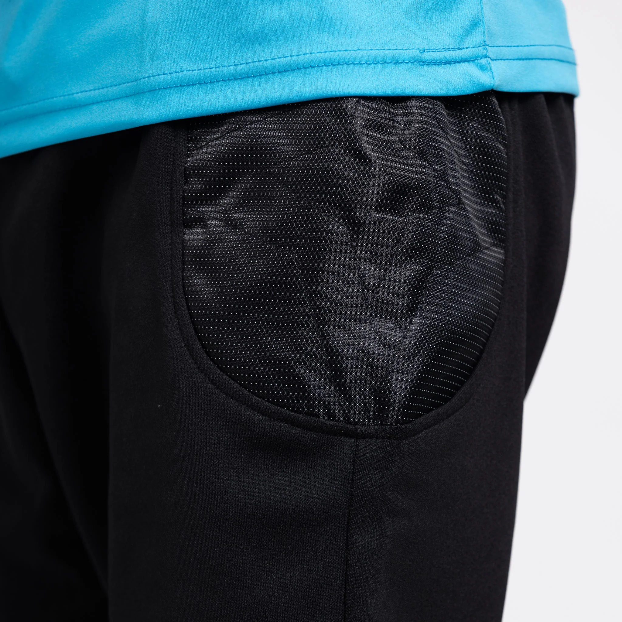 Timo Torwarthose - Image 3